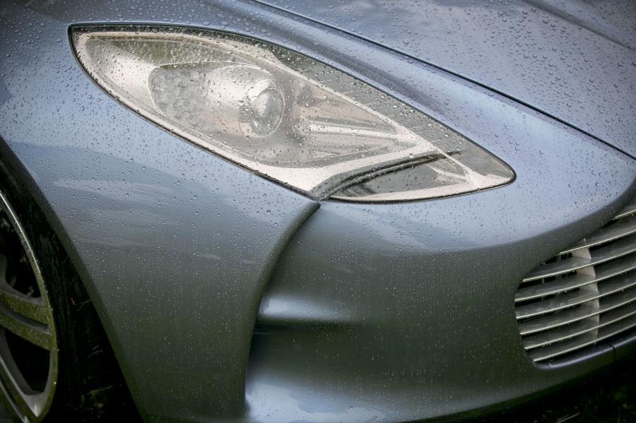 Детали экстерьера Aston Martin One-77 2010 года  (фото 22 из 89)